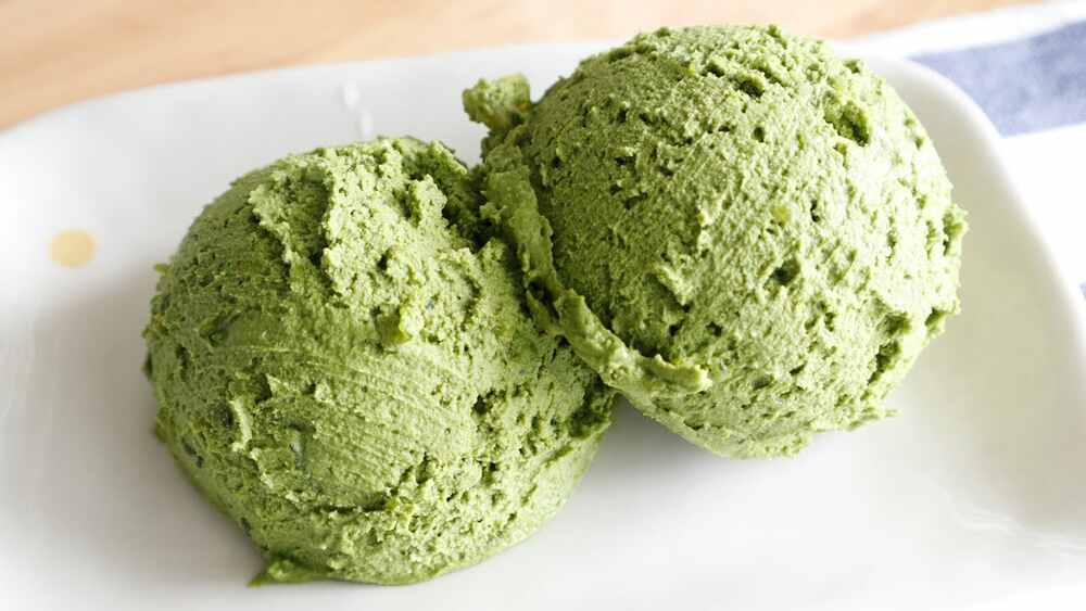 what is green tea ice cream with mochi?