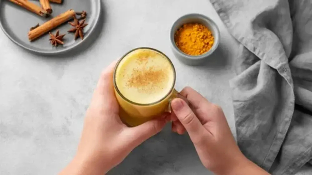 Turmeric Green Tea: 7 Powerful Benefits & Easy Recipe