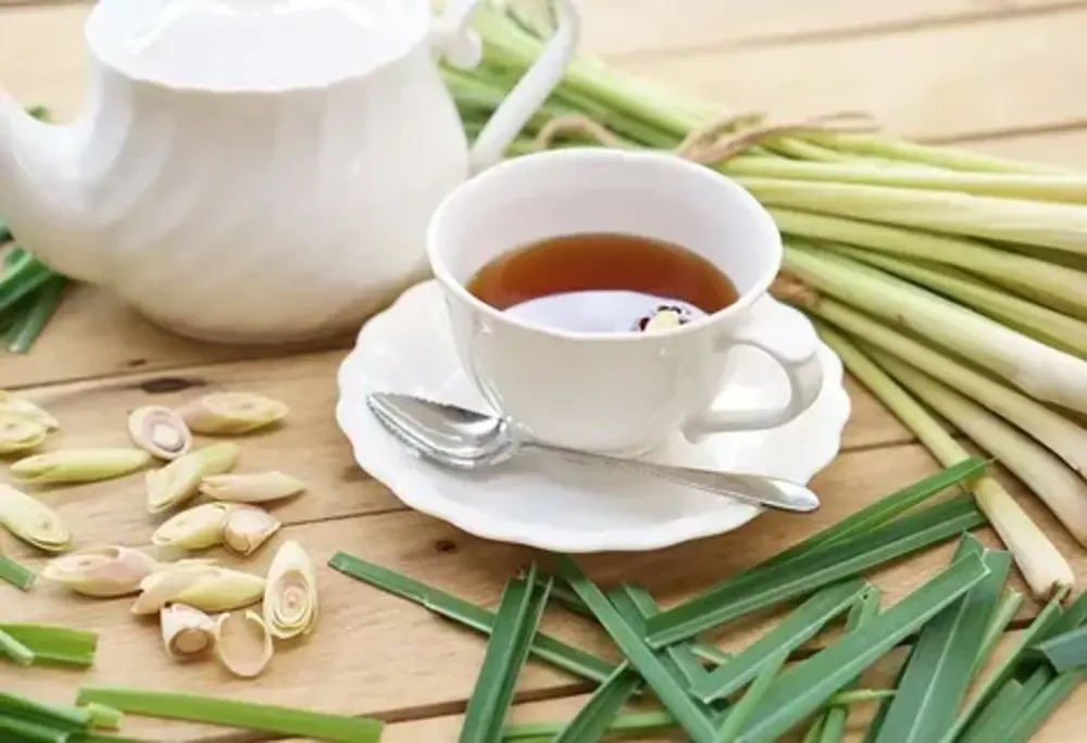“Top 7 Lemongrass and Green Tea Benefits: Ultimate Health”