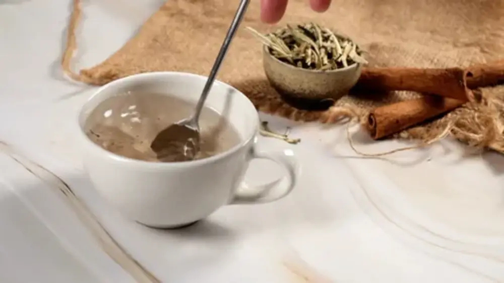 What Are Green and White Tea?